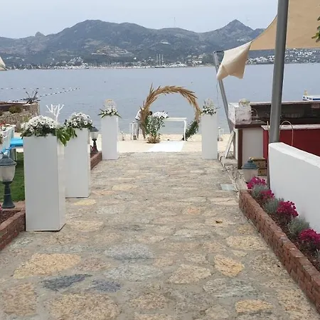 耶尔肯湾海滩酒店
